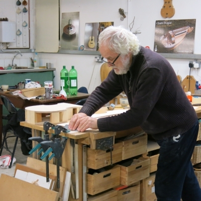 Stringed Instrument Workshop : 